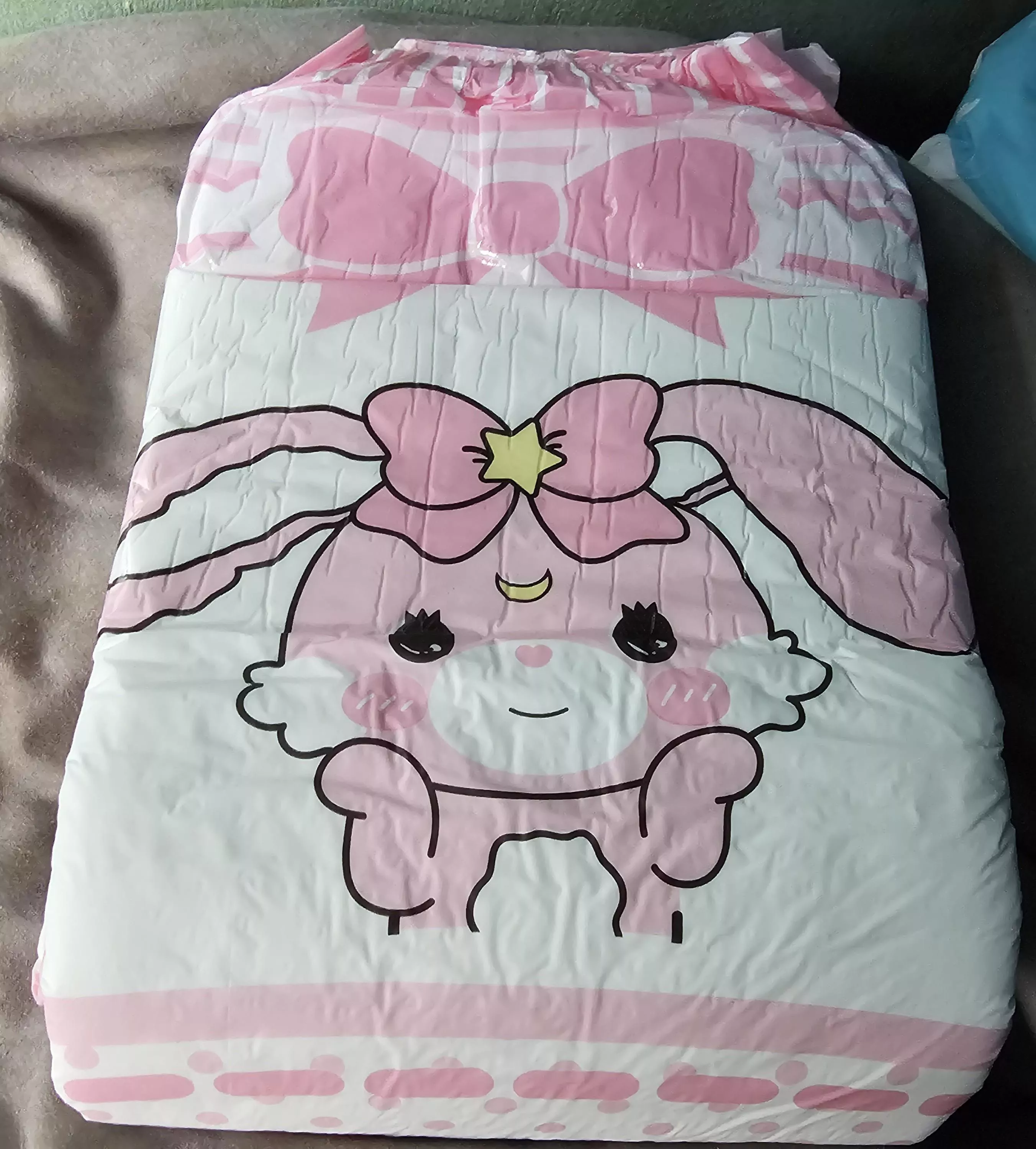 Trying daipers for the first time!