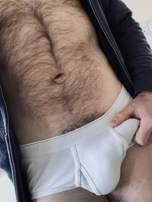 Ummm, don’t look…you’ll only make it harder