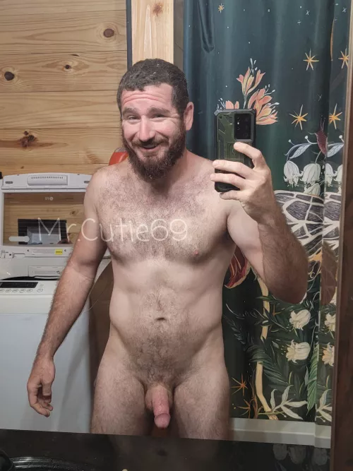 Wanna see a lil cum in my chesthair?? 💦💦 my beard and in my hair 🤣🤣😳