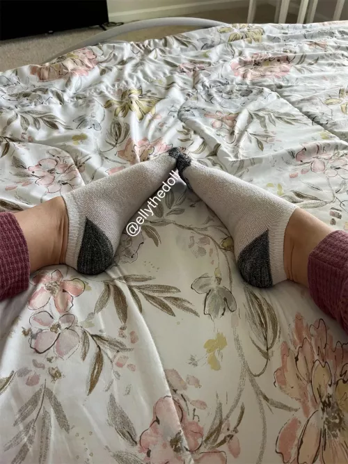 Wanna sniff my socks? 🤍🤍