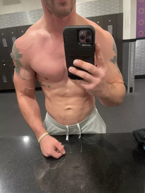 You see me flexing, wyd?