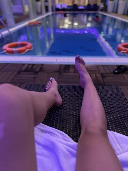 art student at the spa :3