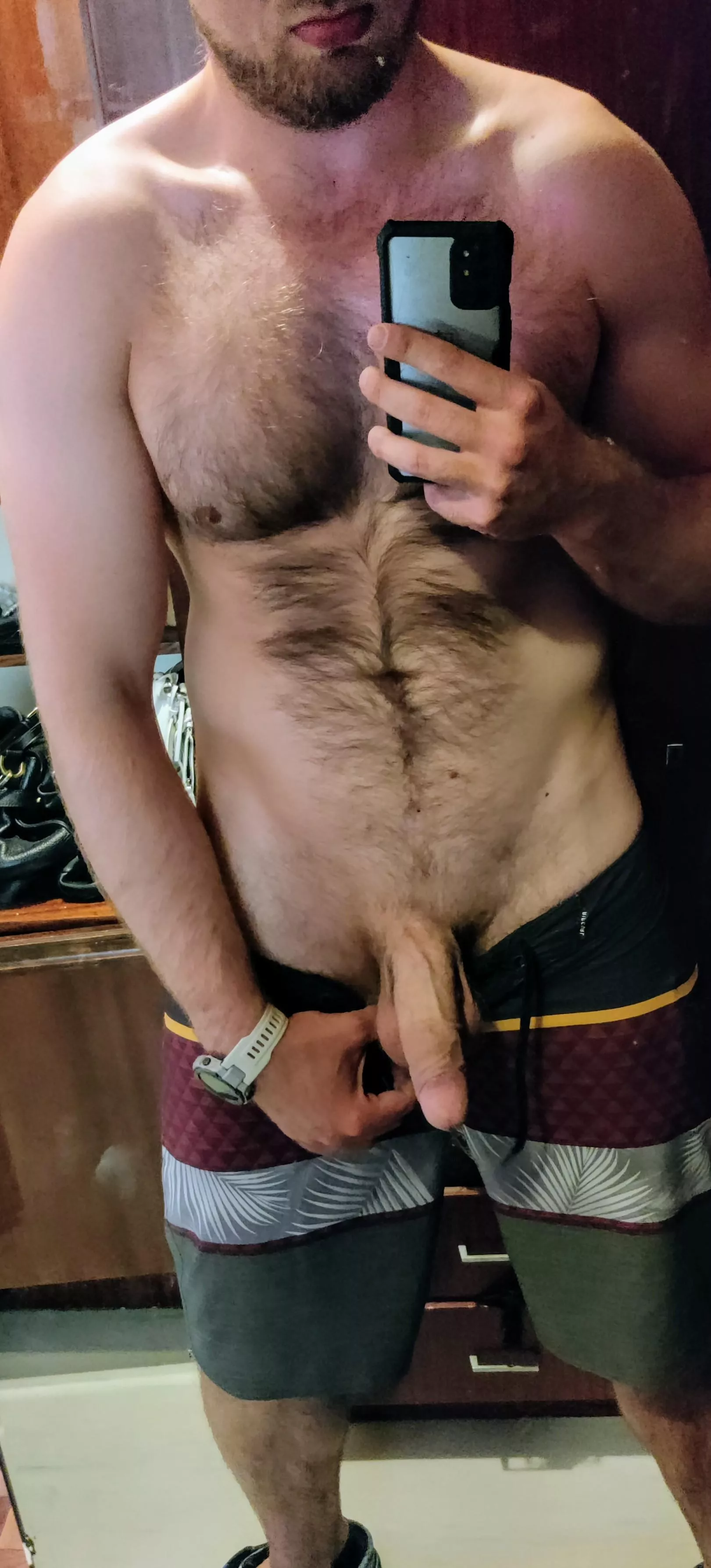 Decided to do a small trim under the V