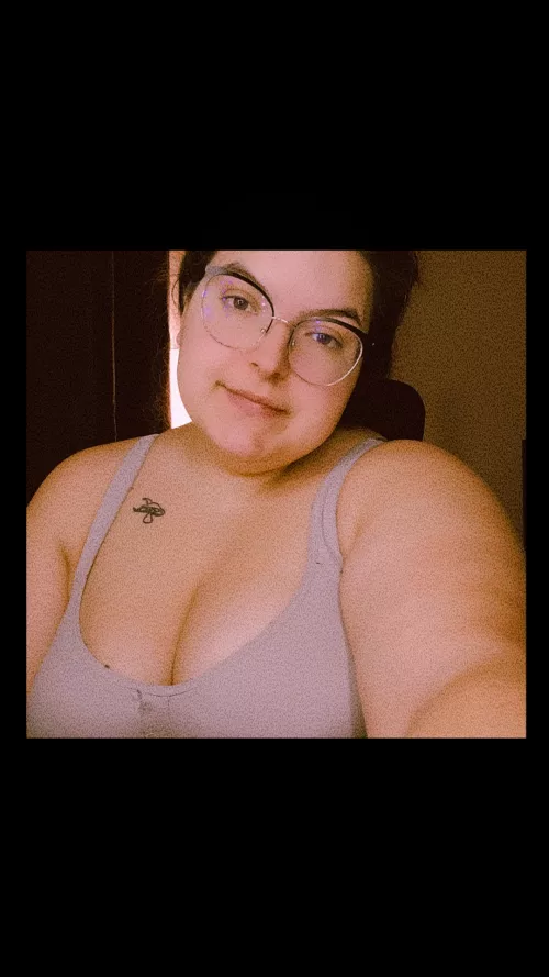 getting ready for work 🖤