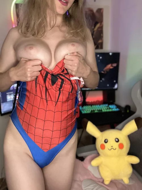 I have 2 pokeballs lets catch some pokemon [F]