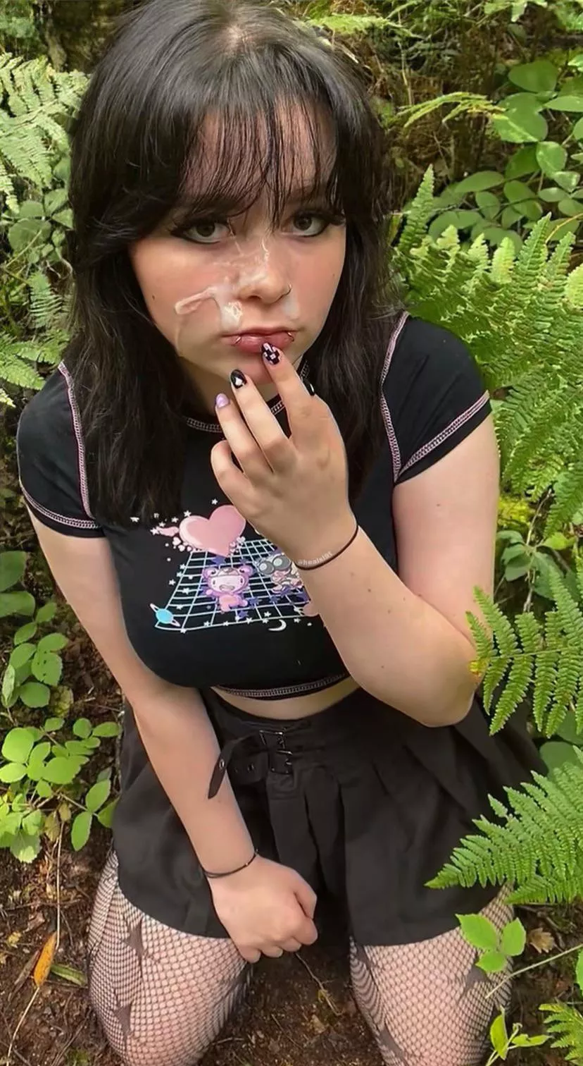 I heard tht you guys might like public cum sluts? 👀