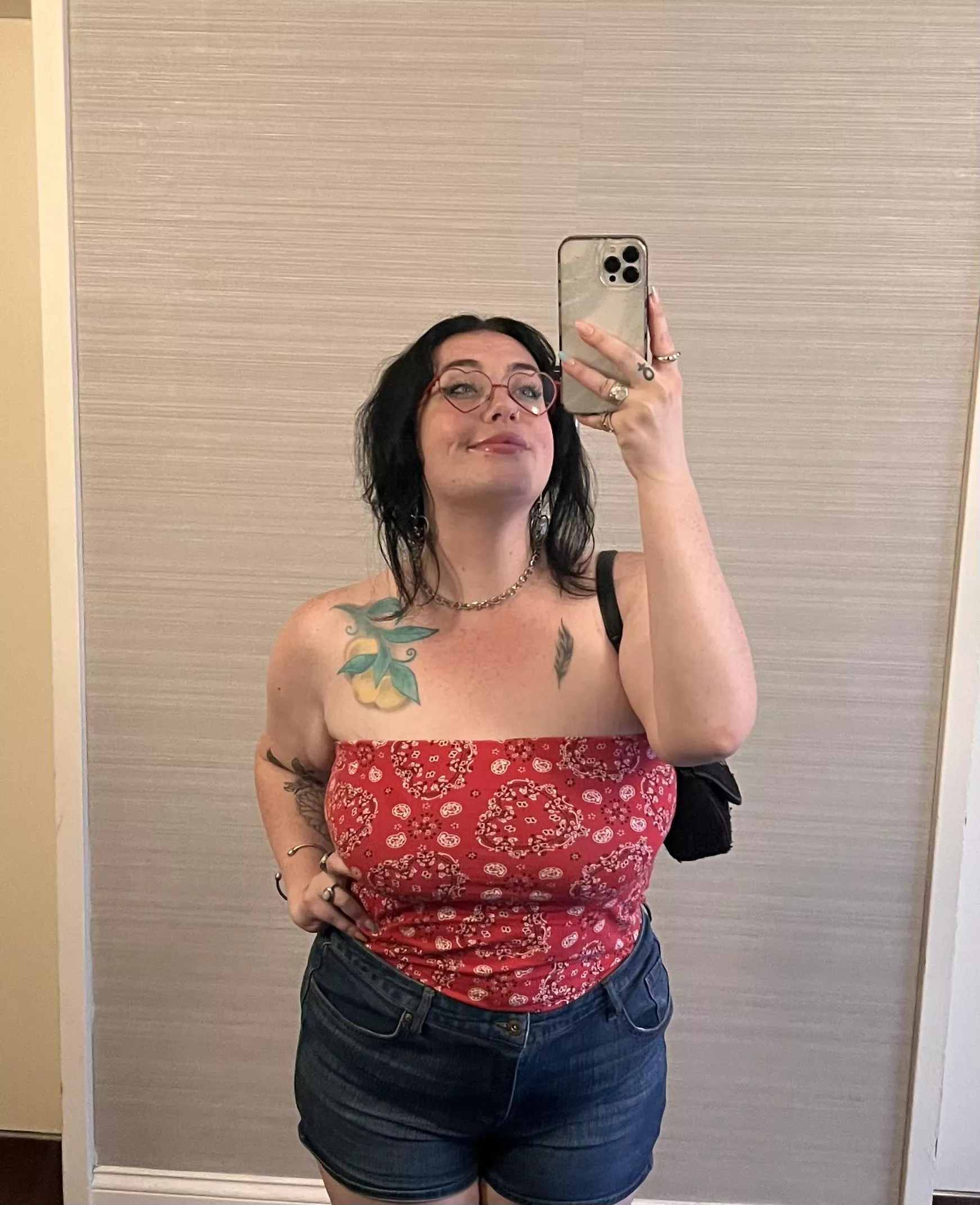 it’s our first date what’s the first thing you say when you see me?