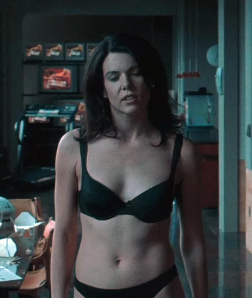 Let's stroke to milf Lauren Graham