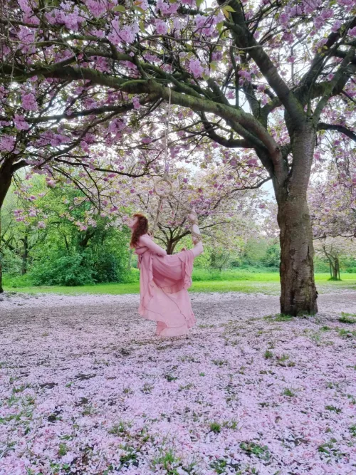 One of my favourite outdoor suspensions 🌸