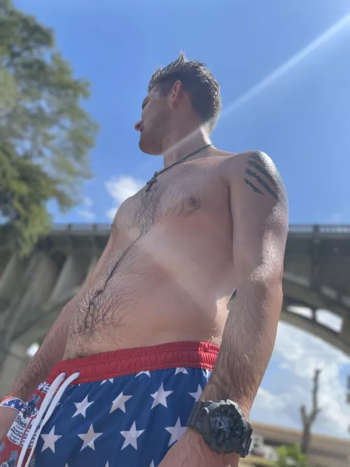 Someone say chest hair?