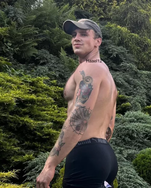 Who ordered muscle butt?