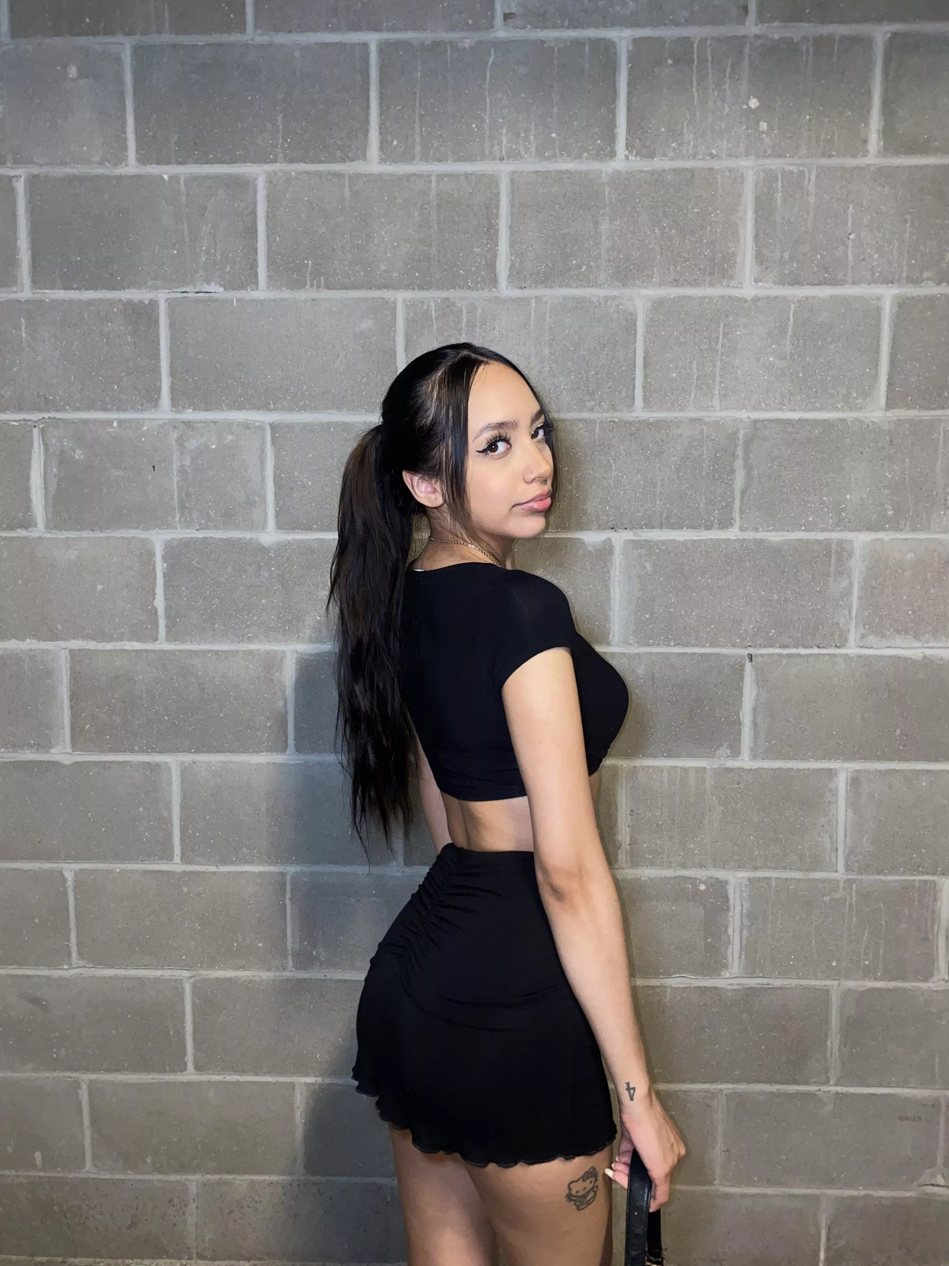 Hair needs to be up with this heat 🥵