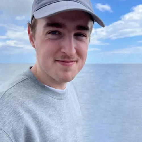 I didn’t know if I was attractive enough to post here… Hi!