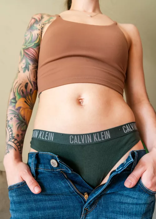 I really love my tummy kissed <3