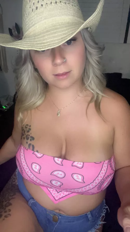 Just a stacked little southern belle