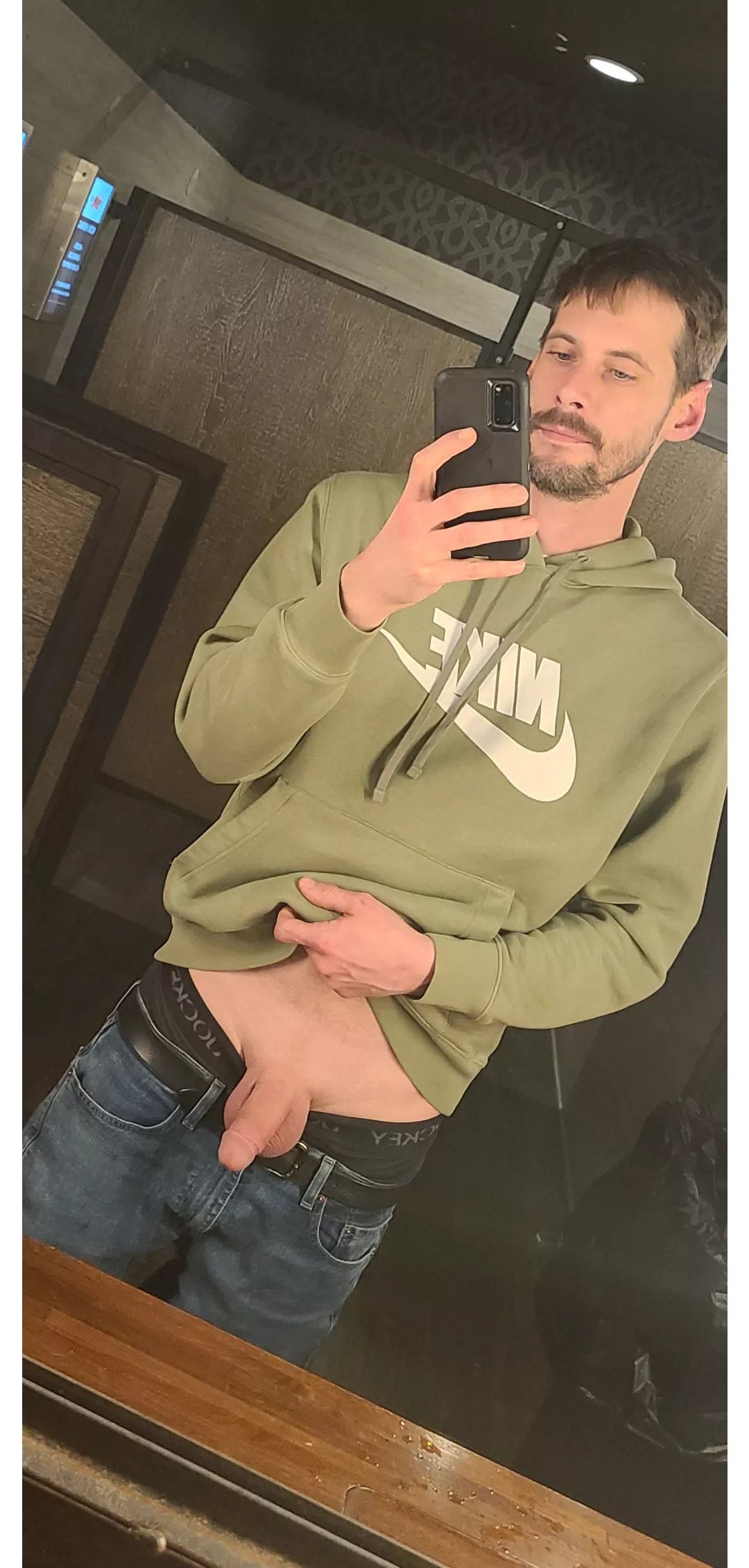 Quick selfie in the bathroom