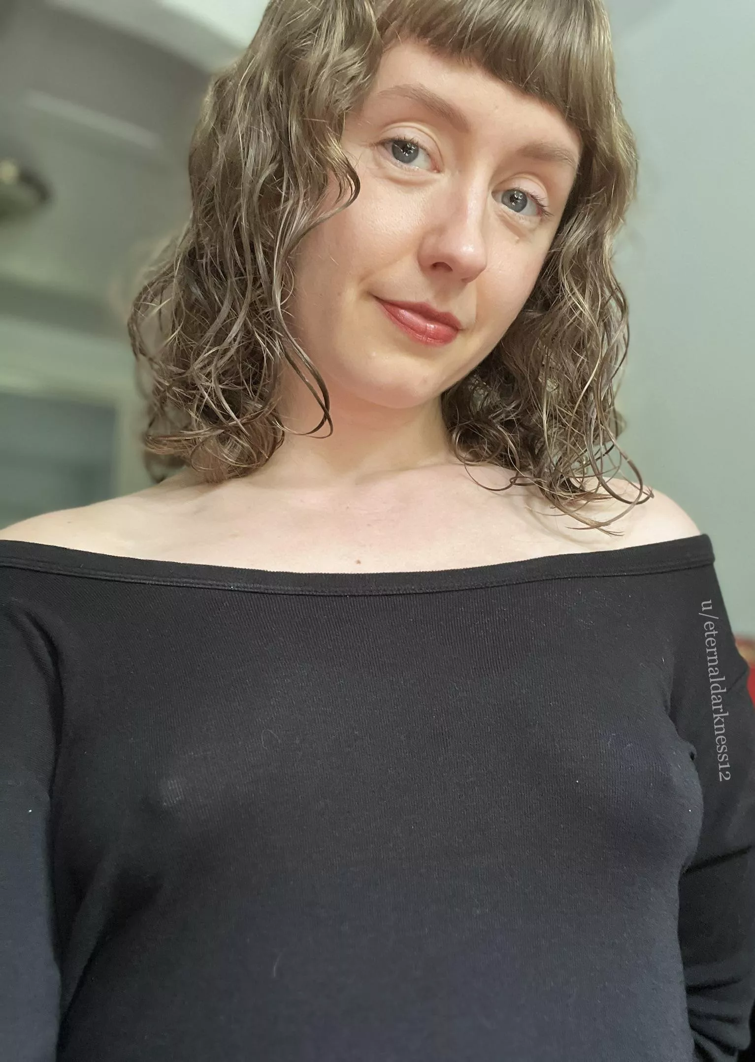 You wouldn’t be able to see these beautiful outlines if I were wearing a bra!