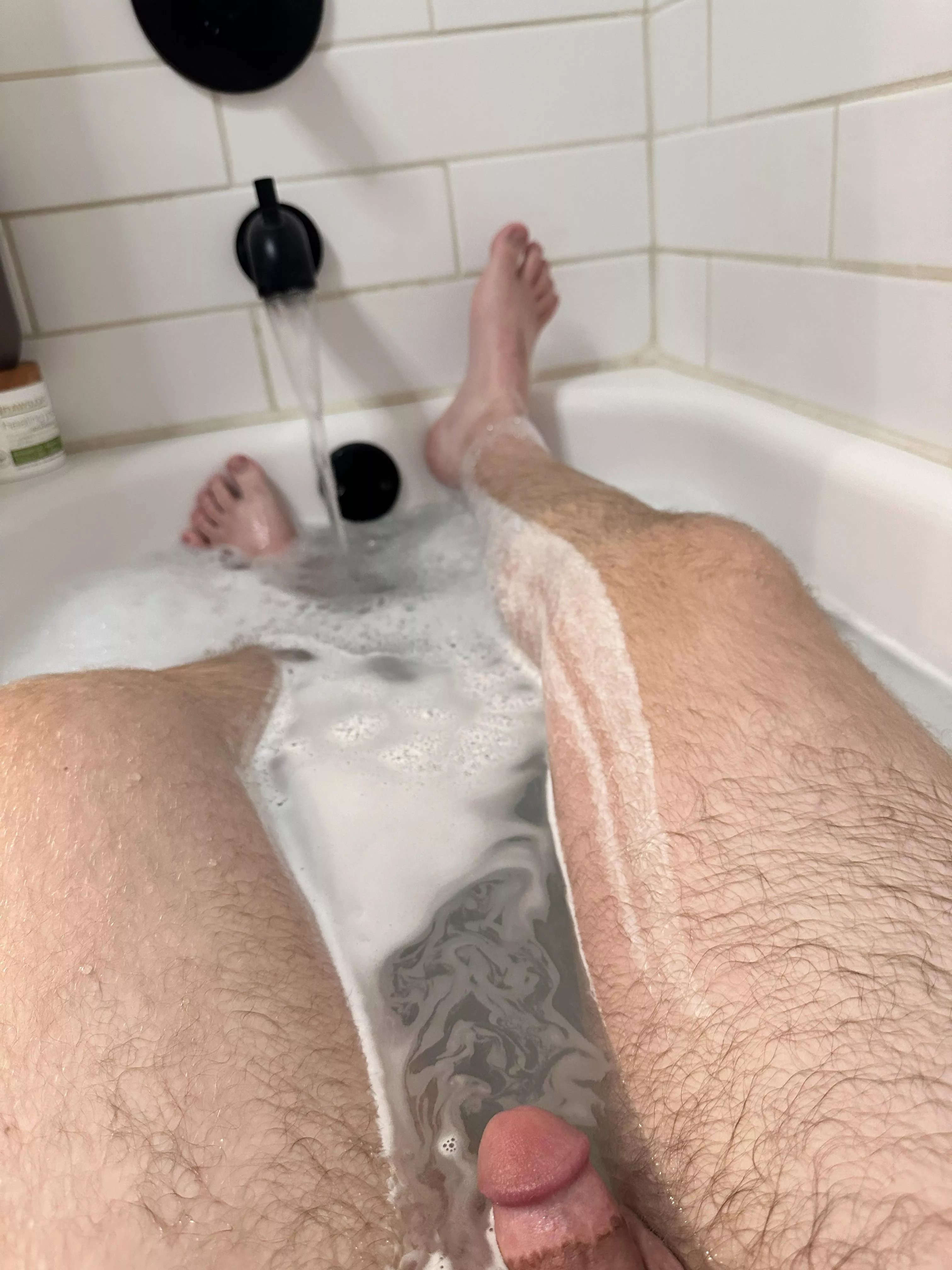 19 m - horny in the bath