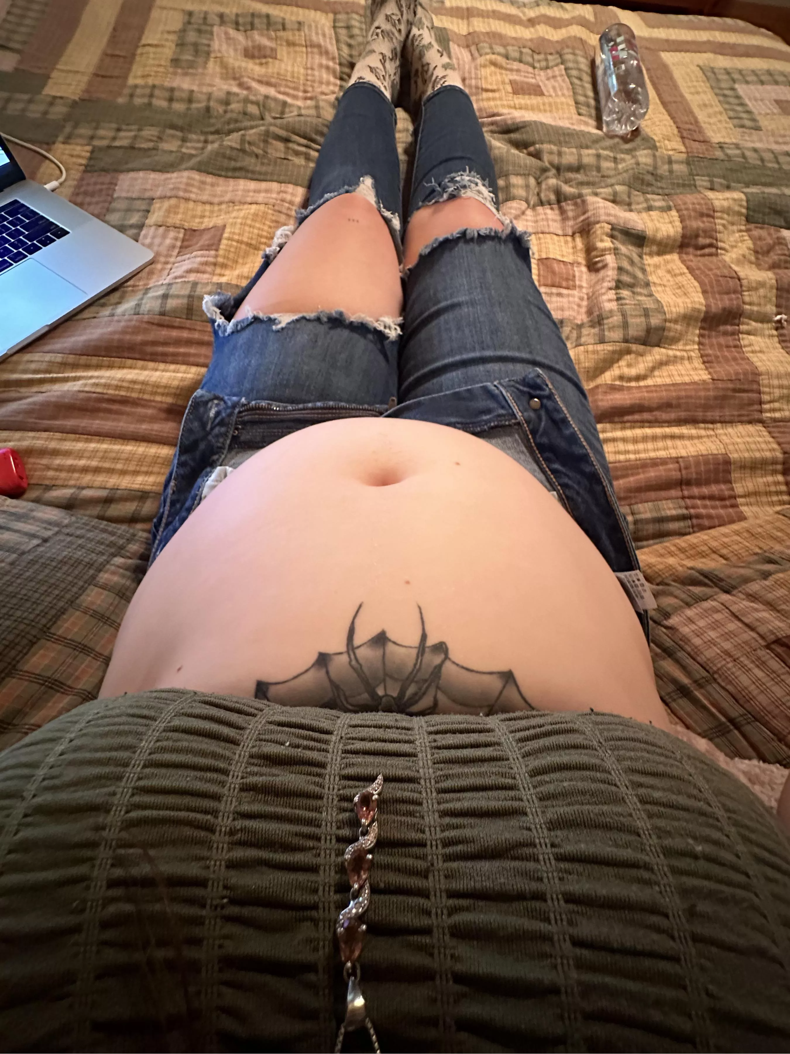 i’m so hungry 😭