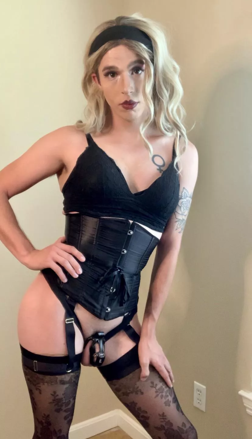 Lock it up and let me beg you to let me out 😭💕