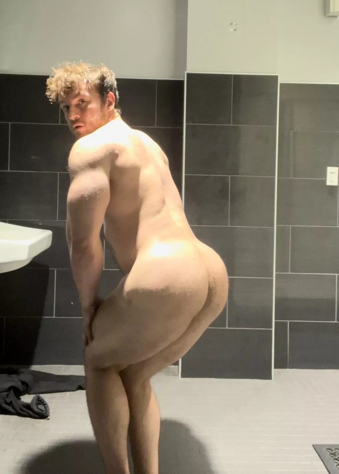 Who likes muscle booty