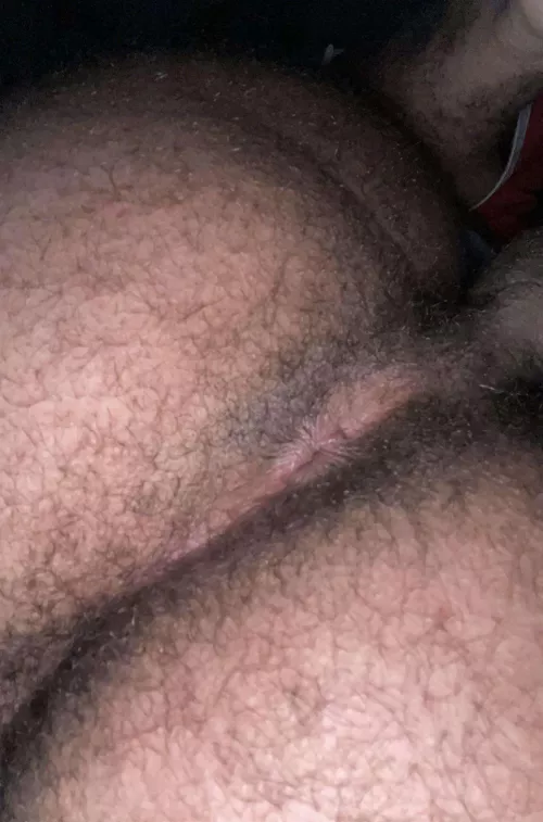 [19] Y’all like tight college ass?