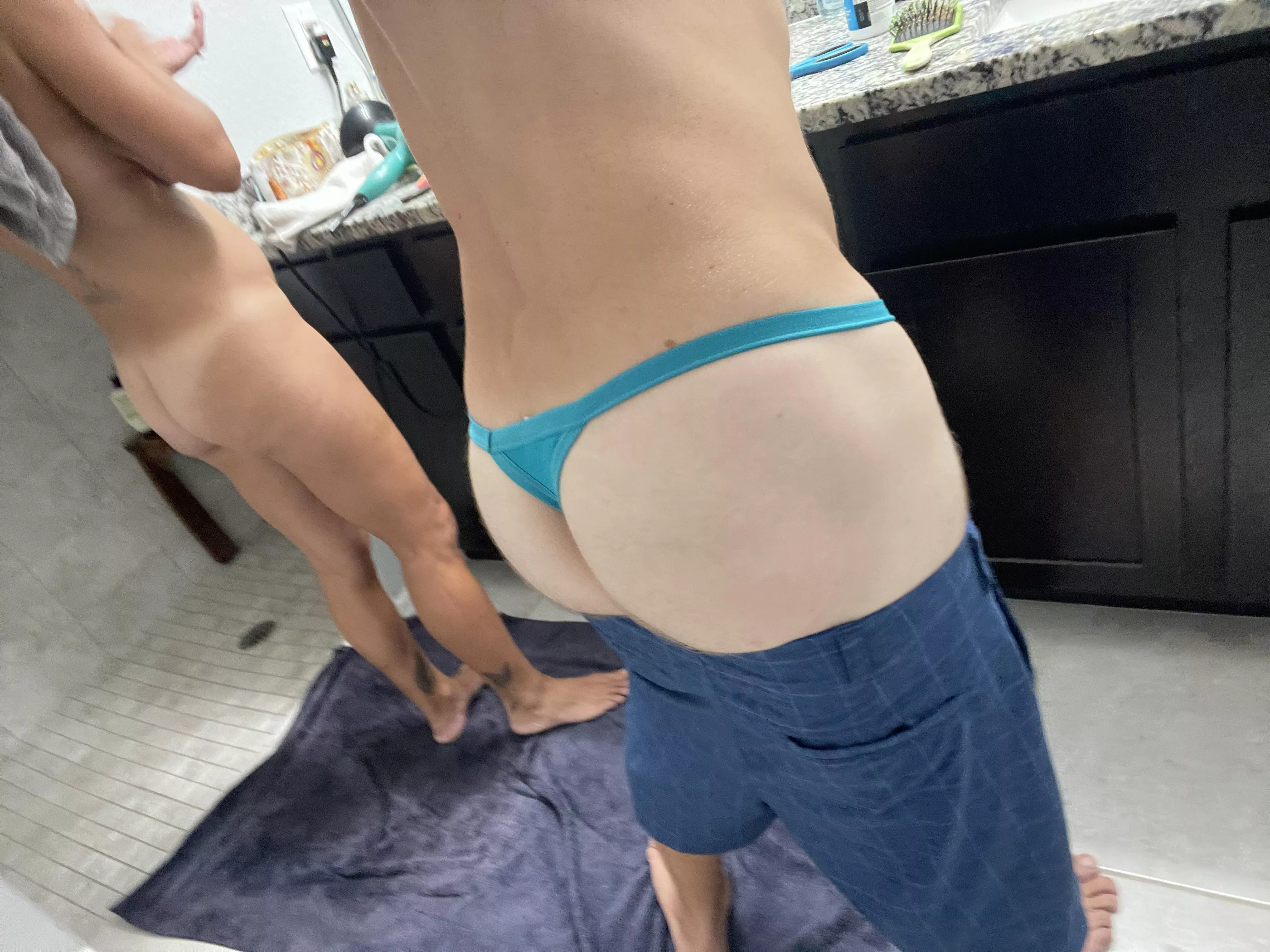 A supportive wife is right by ur side…