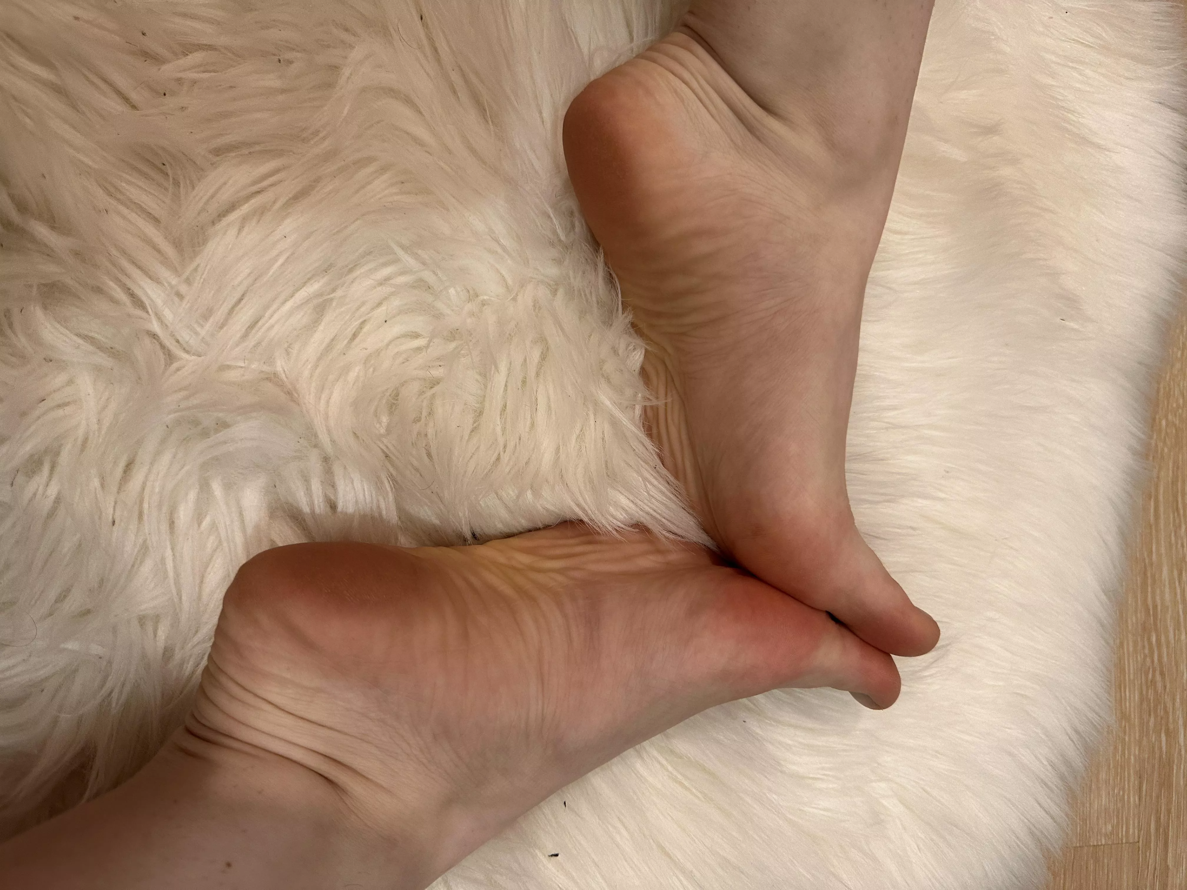 Come, let's create a night of pure ecstasy.