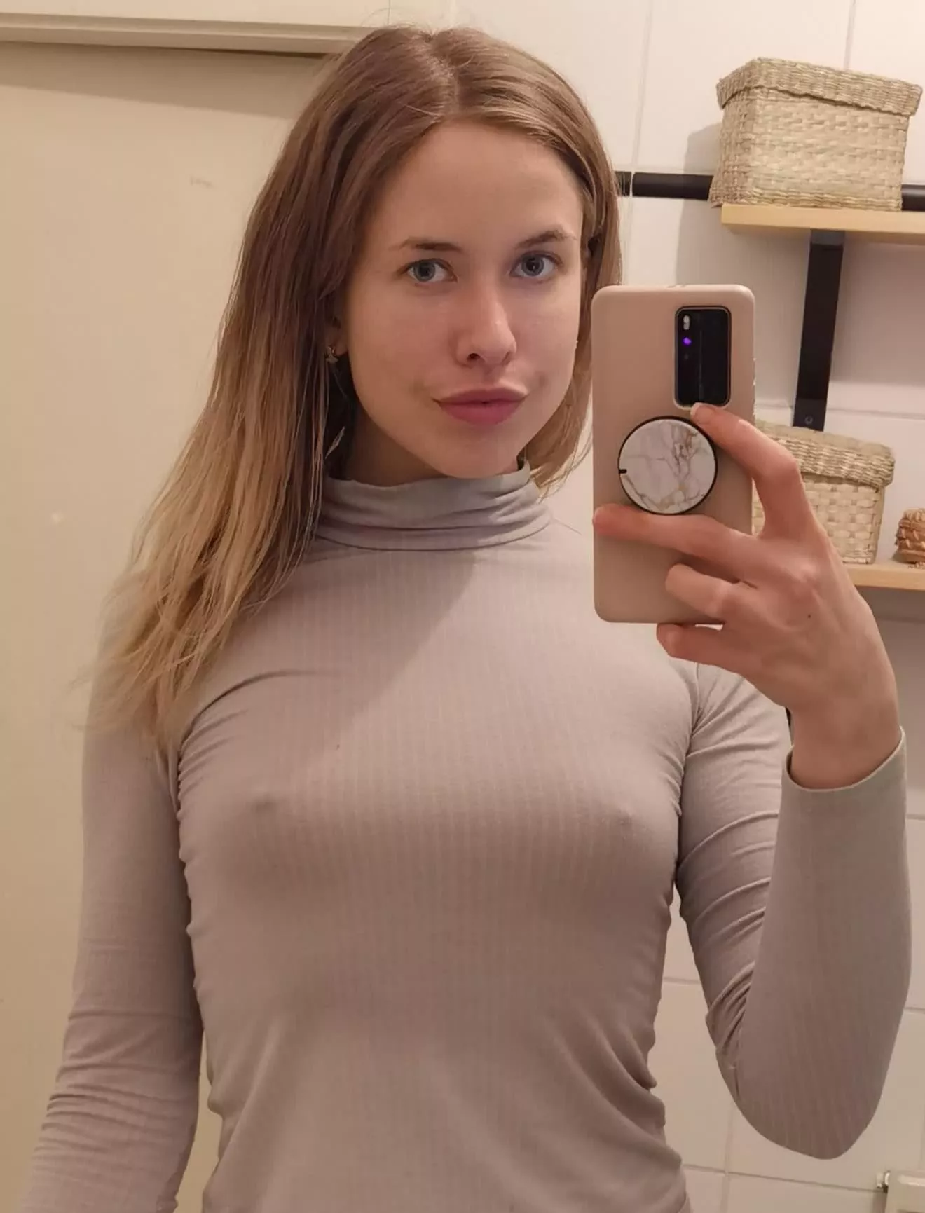 Could you keep eye contact on the street?