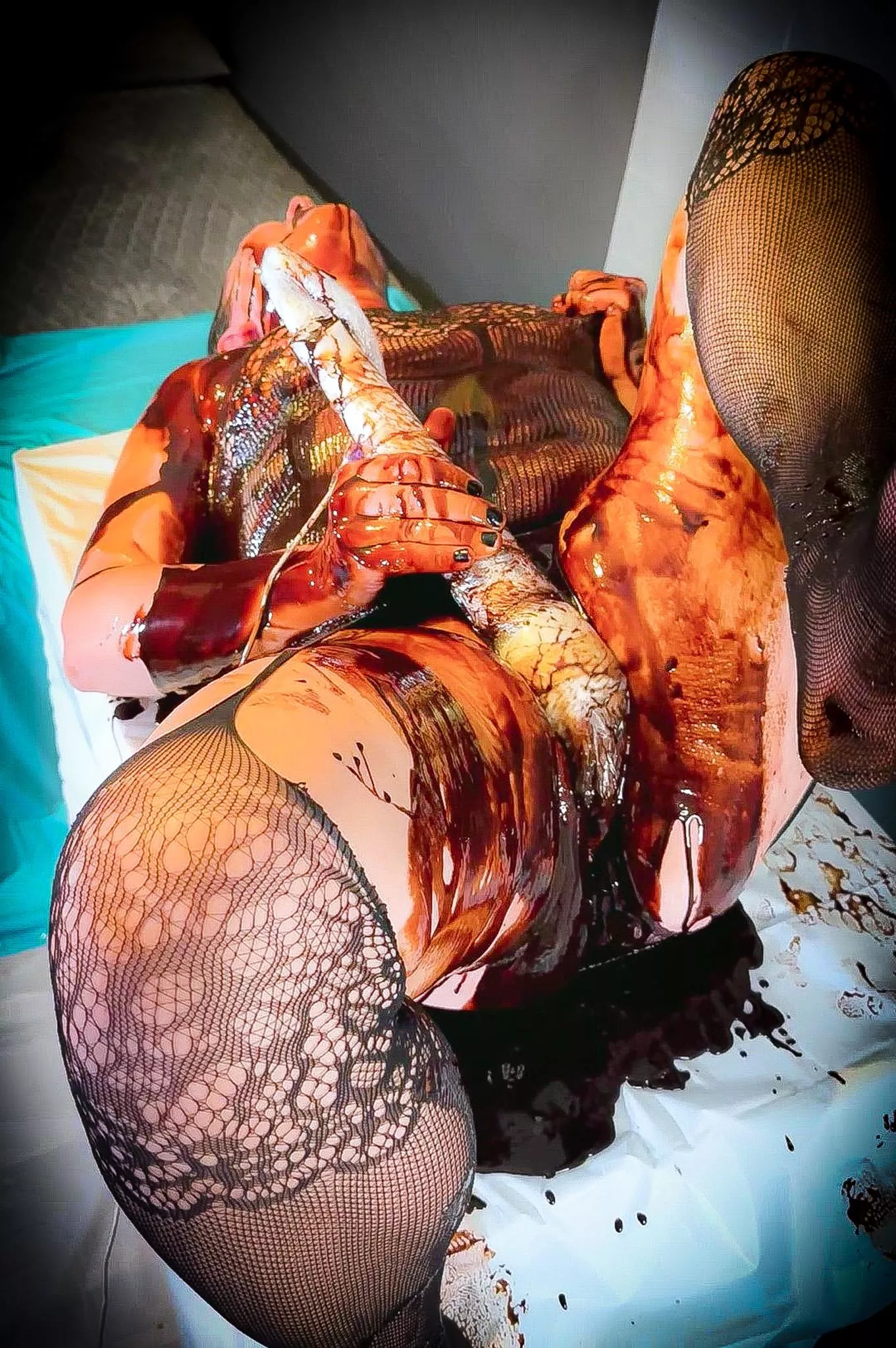 Cumming while coated in syrups is on another level 🤎🖤