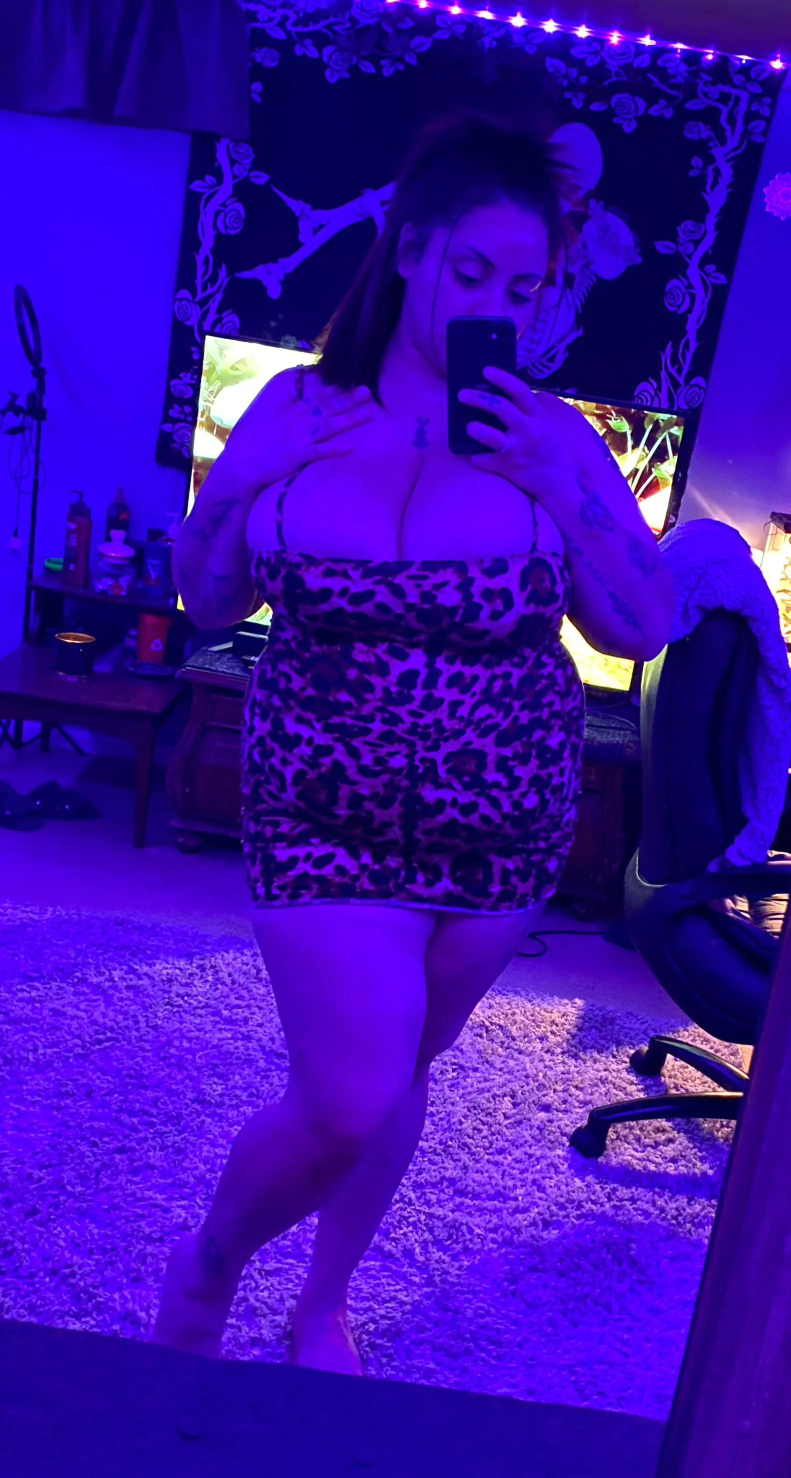 Dress was sooo small lol