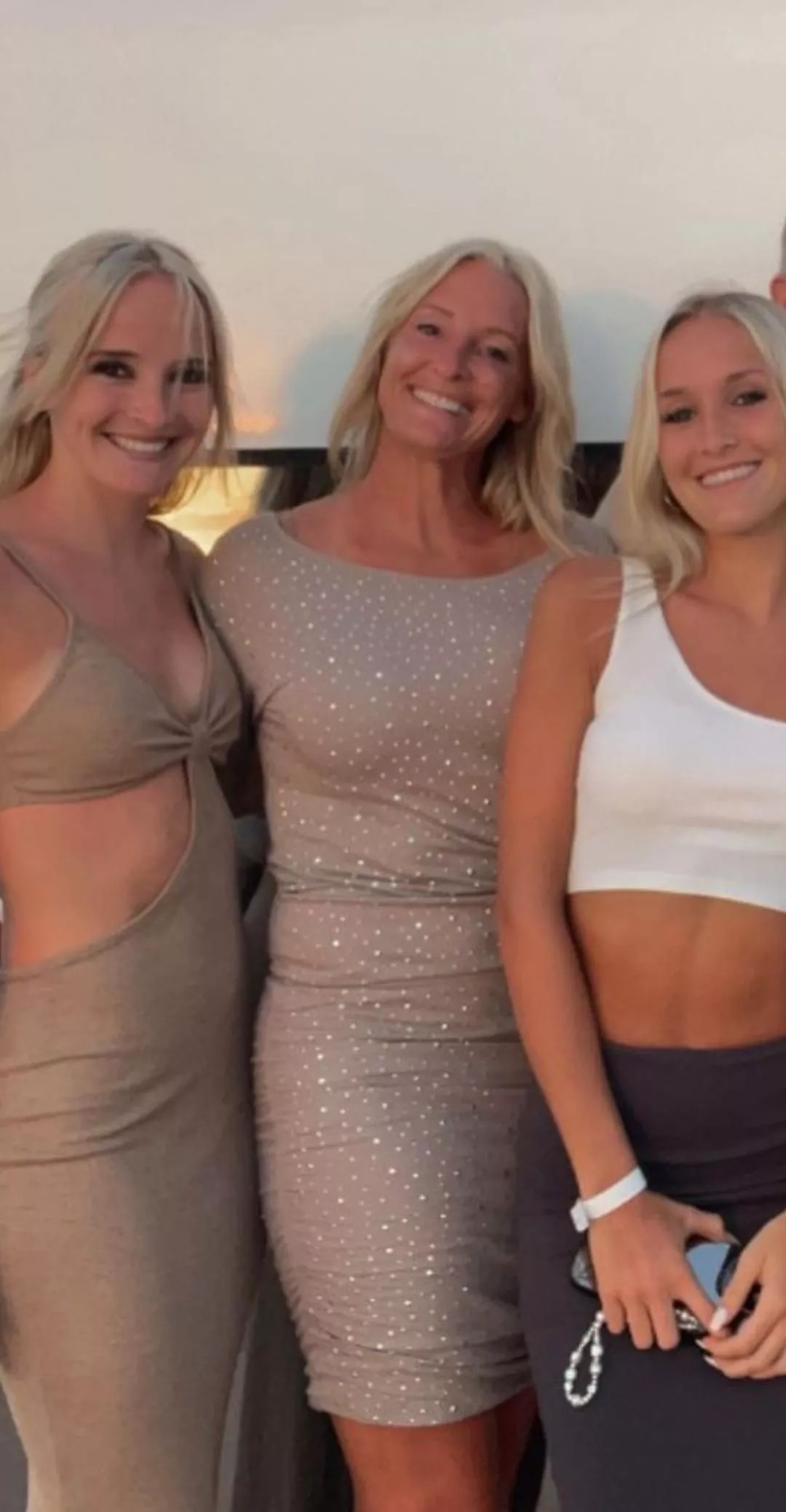 Family of blondes