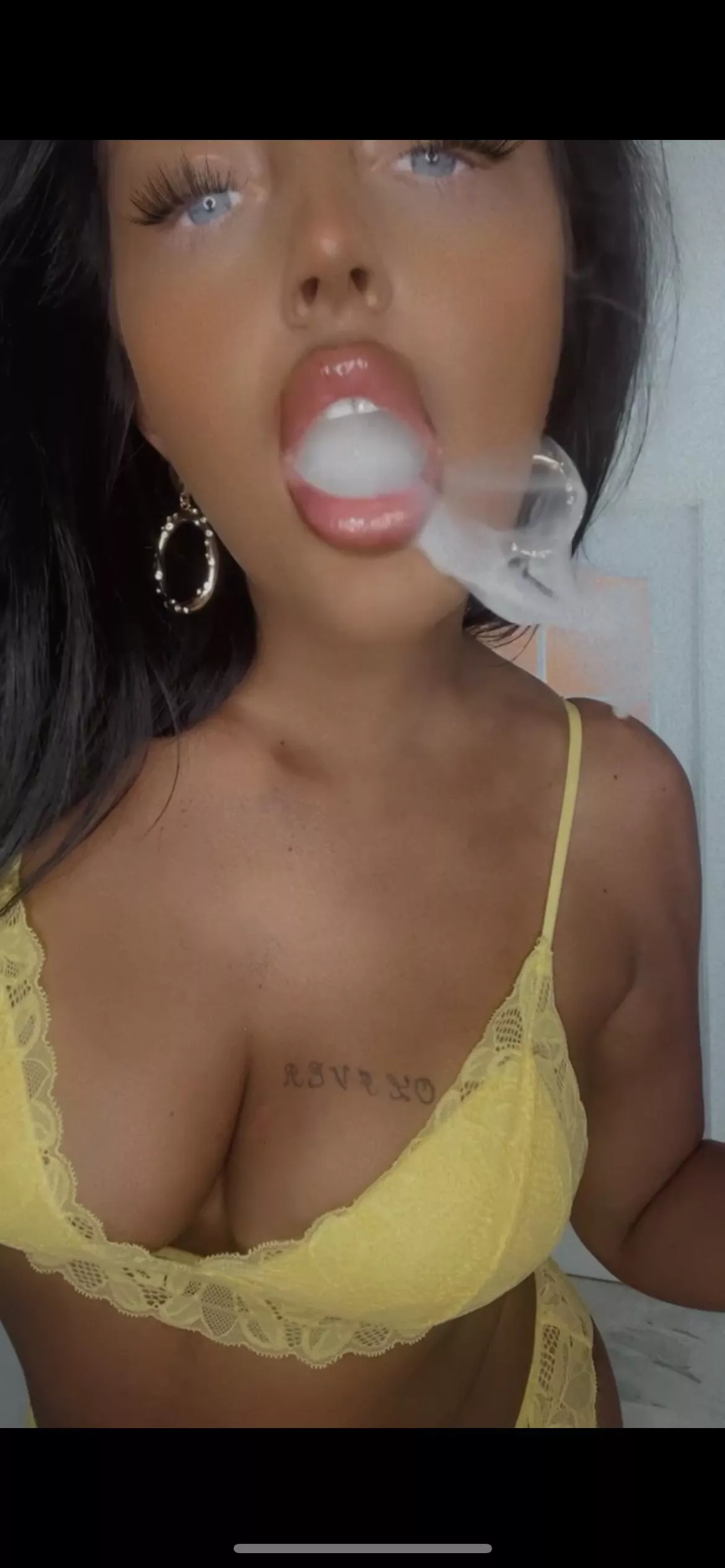 Good night my smoking fettish lovers ! ❤️❤️❤️