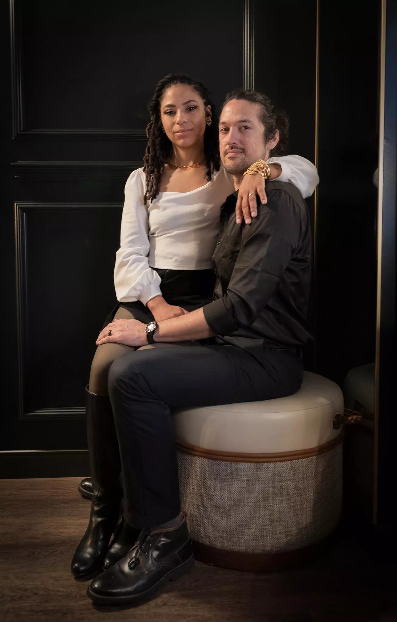 M(37)f(33) seek cuckcake 🧁for Halloween party @ swinger’s club near Boston