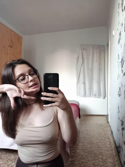 Morning selfies in a crop top