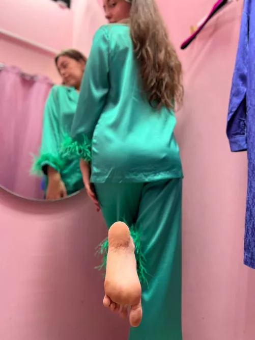 you clean my soles with your tongue