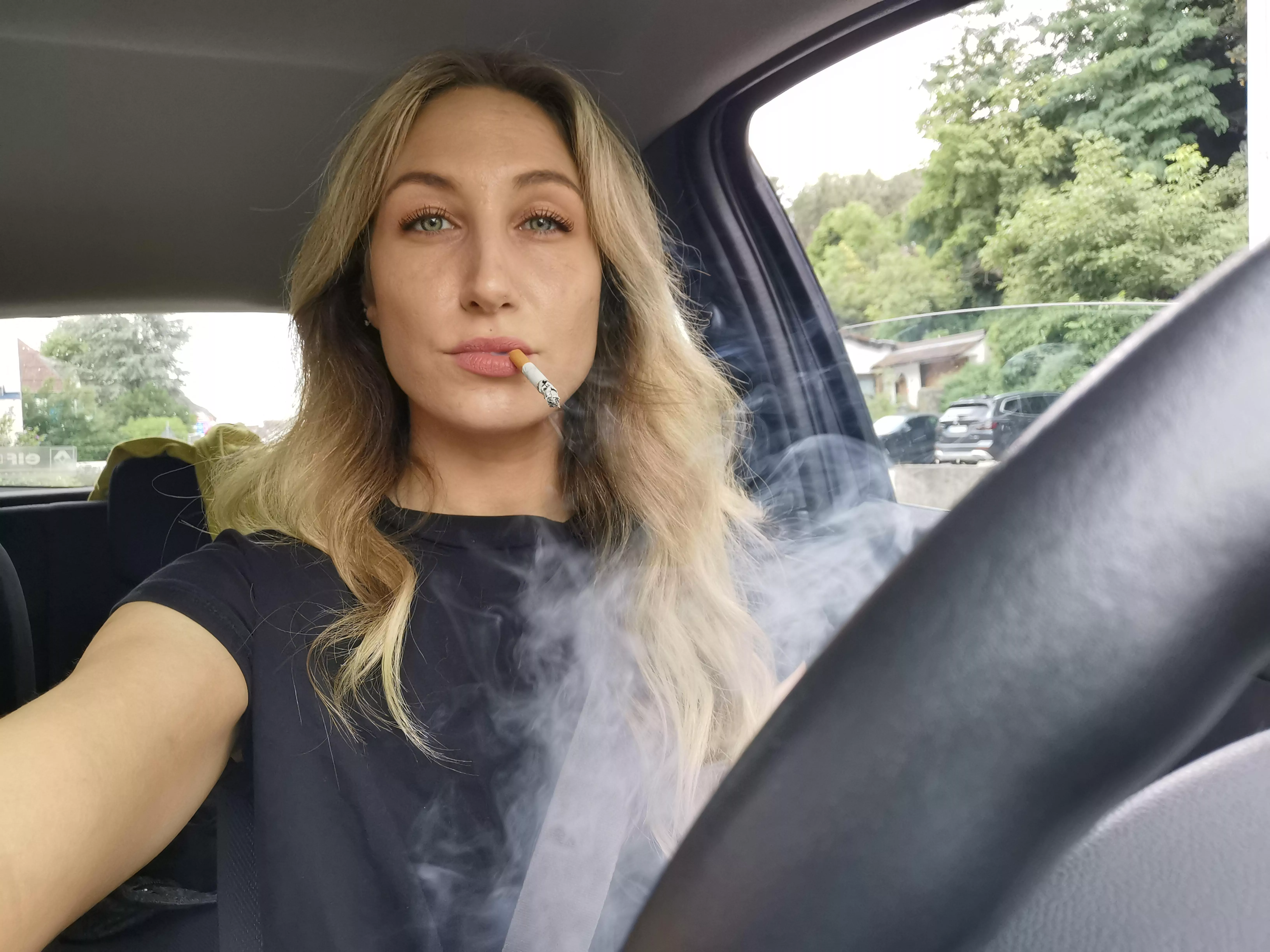 Do you want to smoke with me in the car? 🚬😏