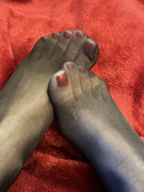 I wanna give a foot job