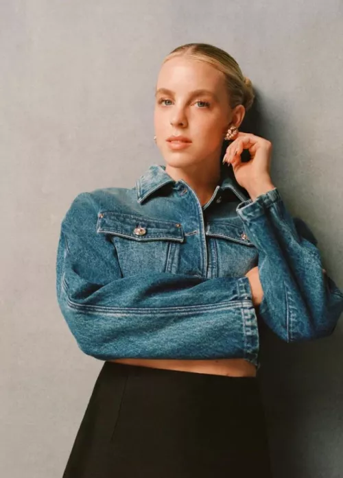 Keely Hodgkinson - English 800m athlete