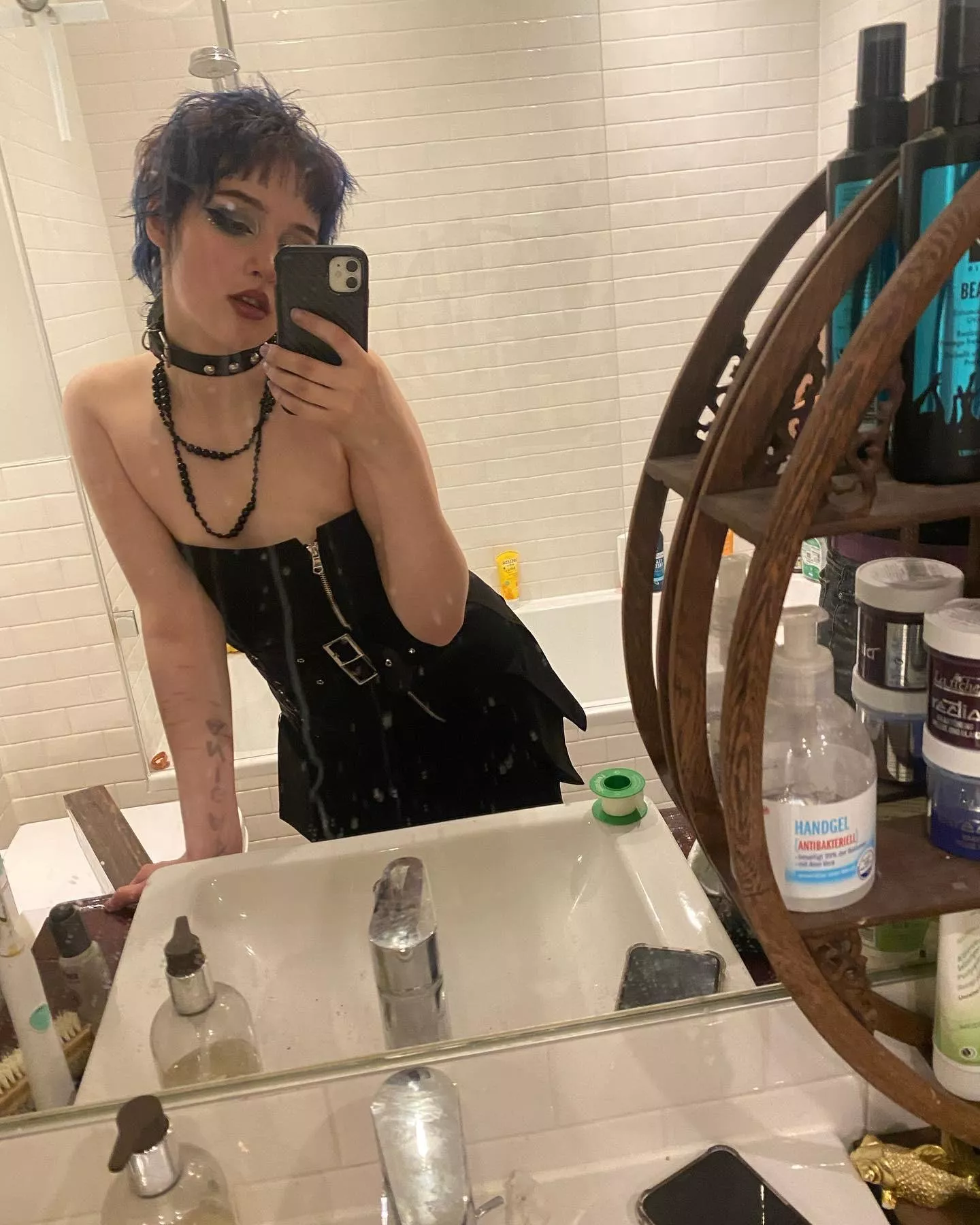 Local goth femboy says hi :)