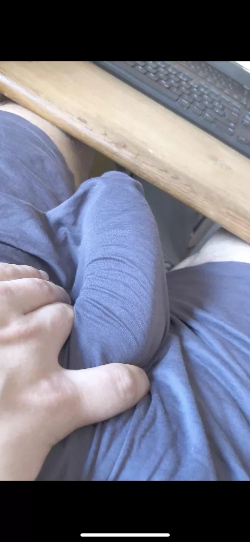 Never know what to do with le random boner at work