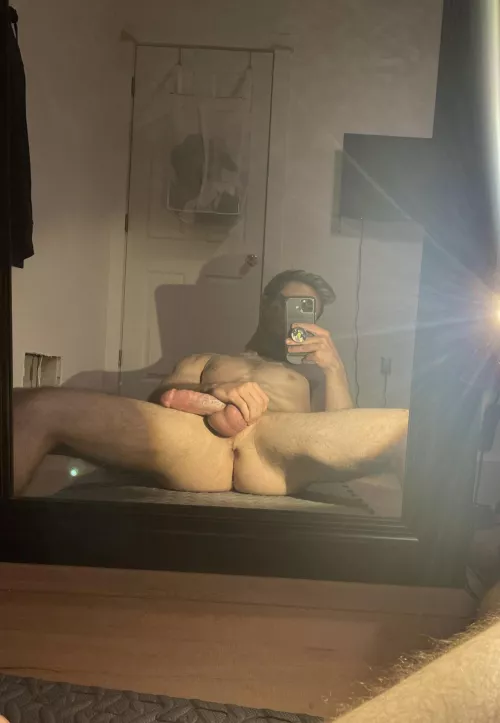 27 m usa verbal bottom looking to cum with a verbal top. Must jerk w/ face. Sc: throwaway4972