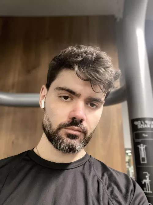 31 and beard is turning grey