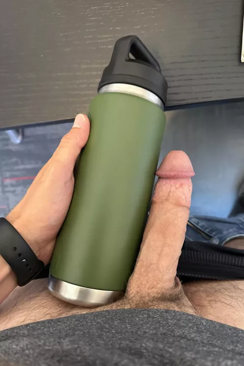 [33] Dudes on Reddit be like 😝