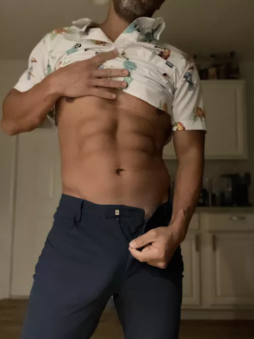 Aloha Friday! I know I’m ready to get lei’d this weekend! Who wants to help me out?