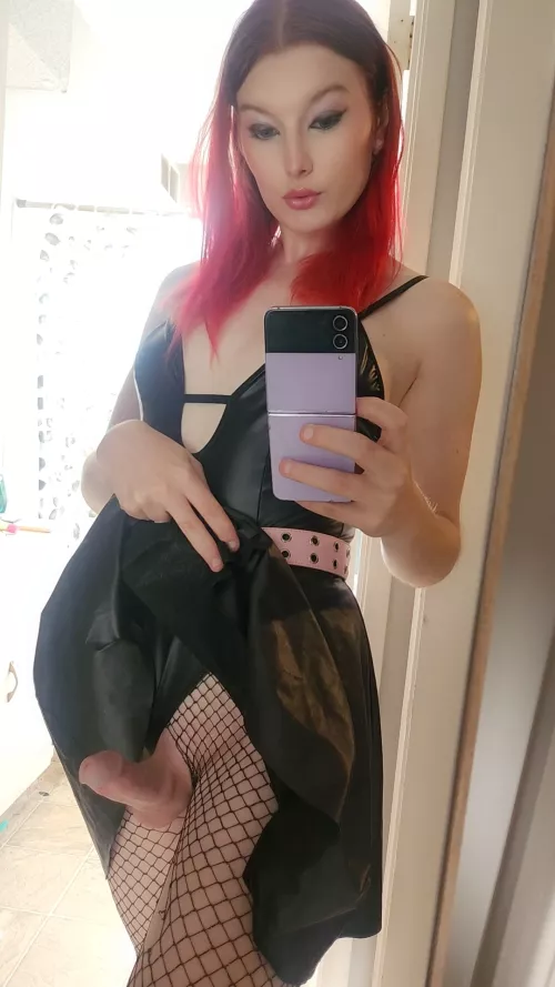 Get on your knees like a good slut😈