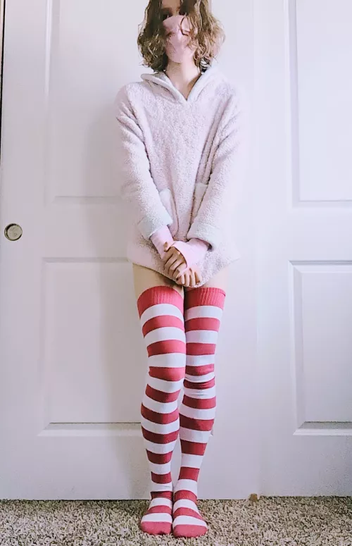 gm! it's a pink kinda day :3