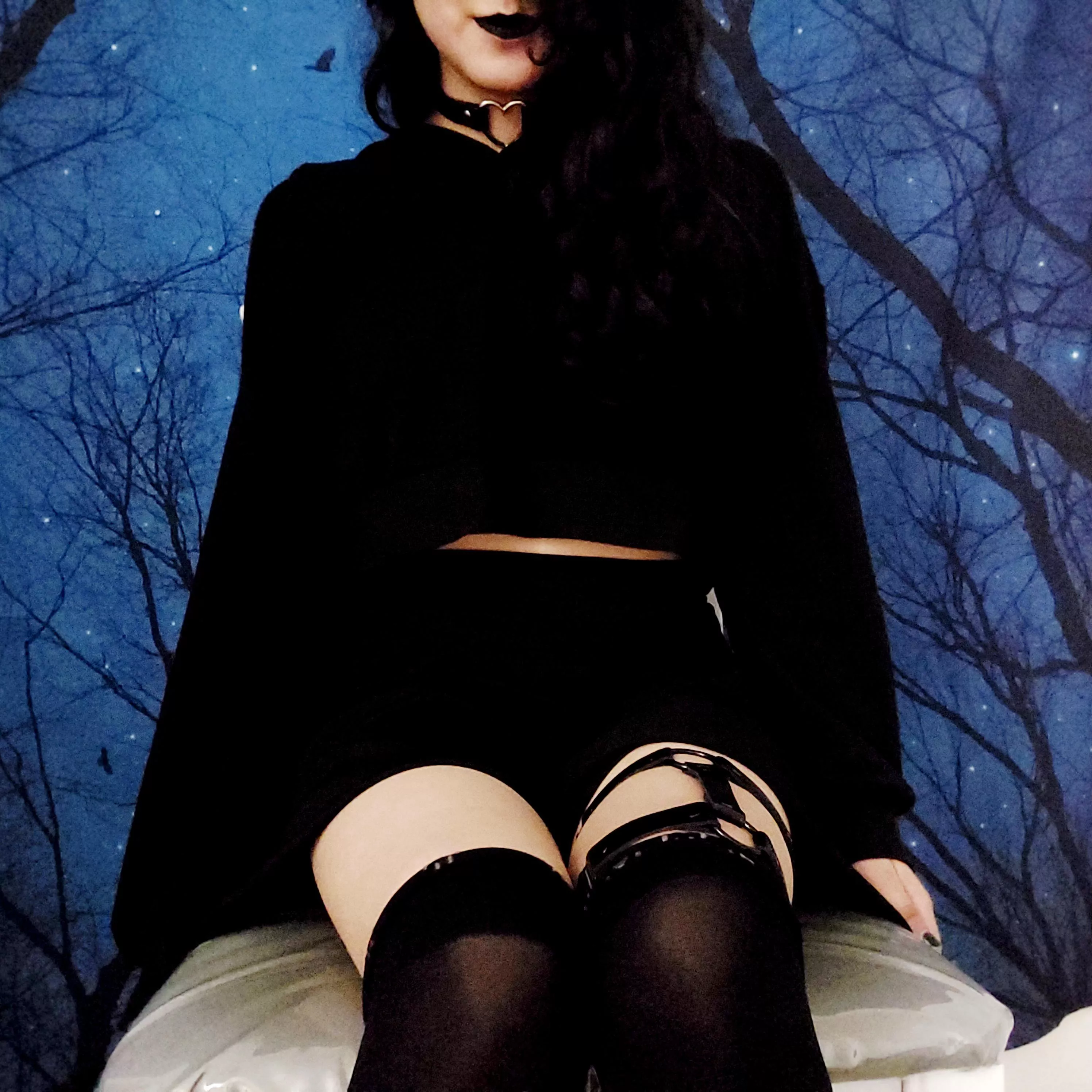 Goth Hours~ 🖤❤️🖤