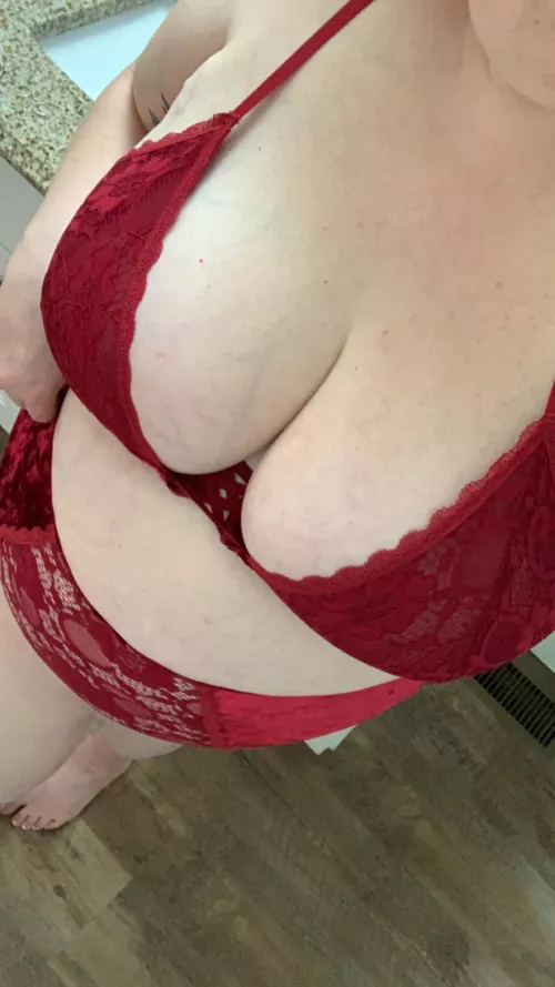 I love red. Don’t you ? 🔥