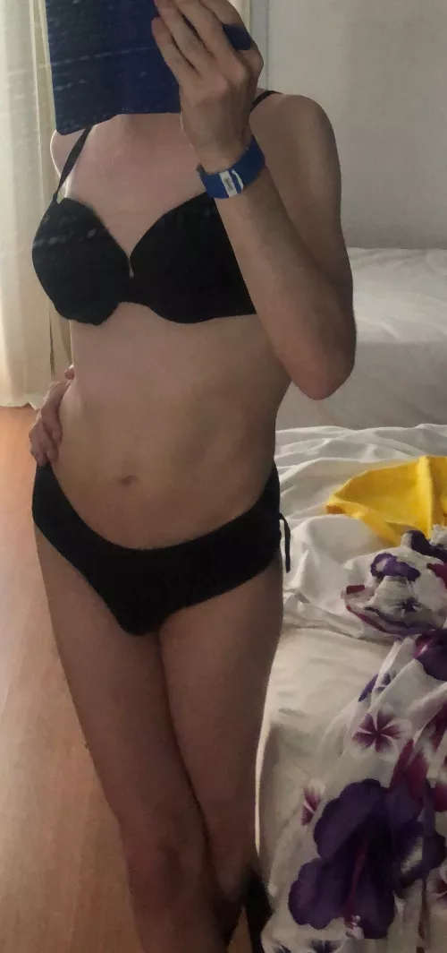 Skirts are quite cute, and dresses are very pretty, but this is the first time I've looked at myself and thought I looked sexy~♡